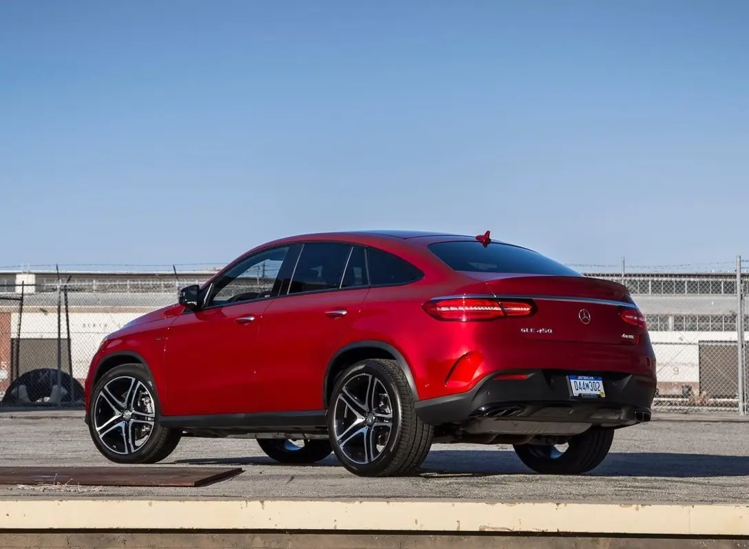 1656393-Mercedes-Benz-GLE_Coupe-2017-09.jpg