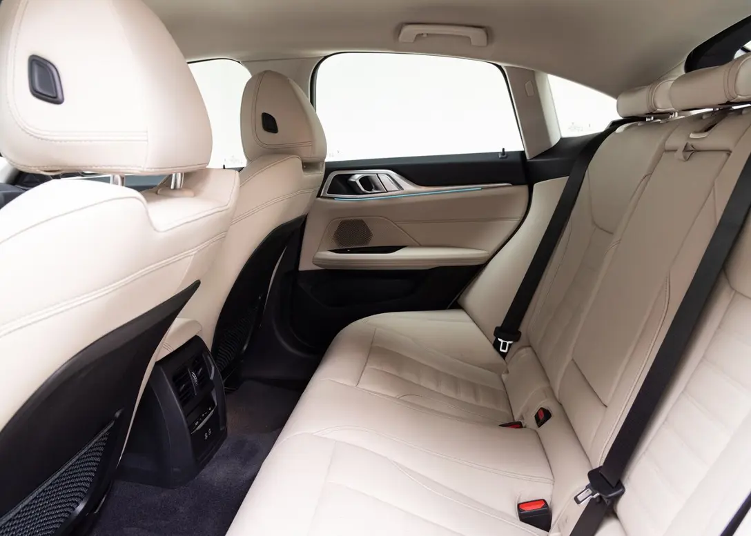 1700733-BMW-i4-2024-11.jpg