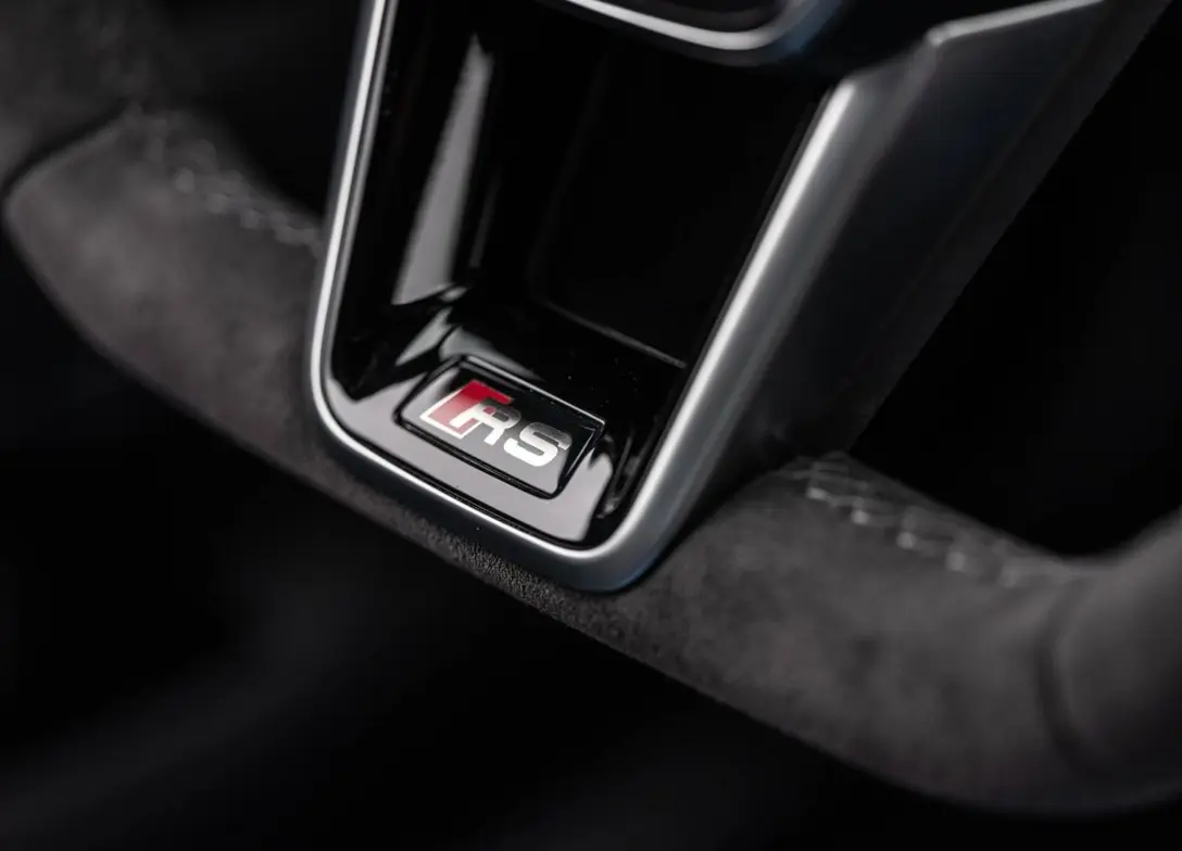 1699992-Audi-e-tron_GT_quattro-2024-07.jpg