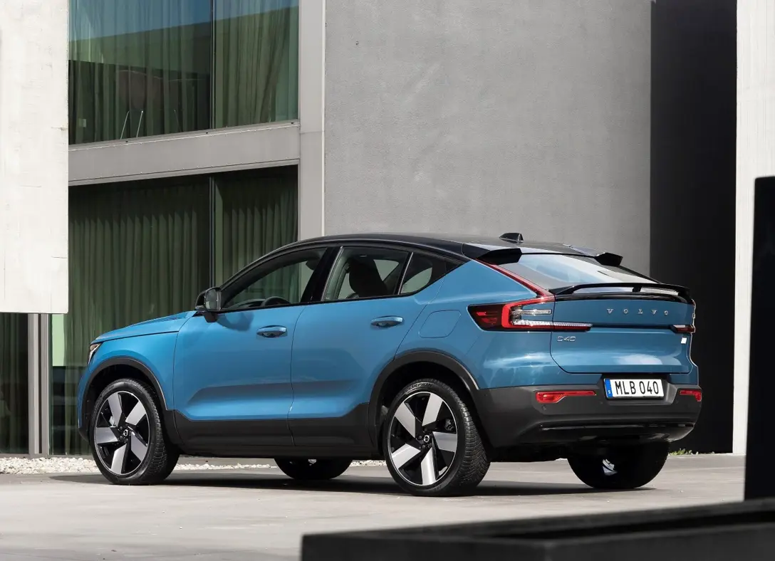 1680711-Volvo-C40-2023-02.jpg