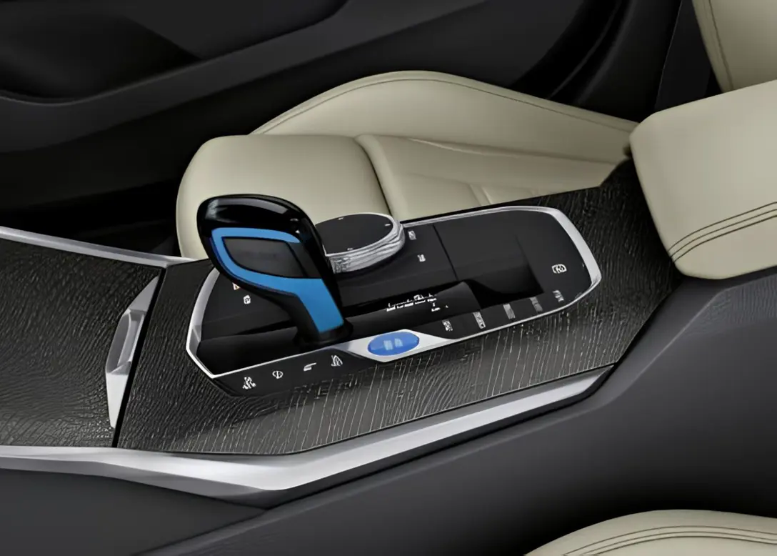 1700732-BMW-i4-2024-10.jpg