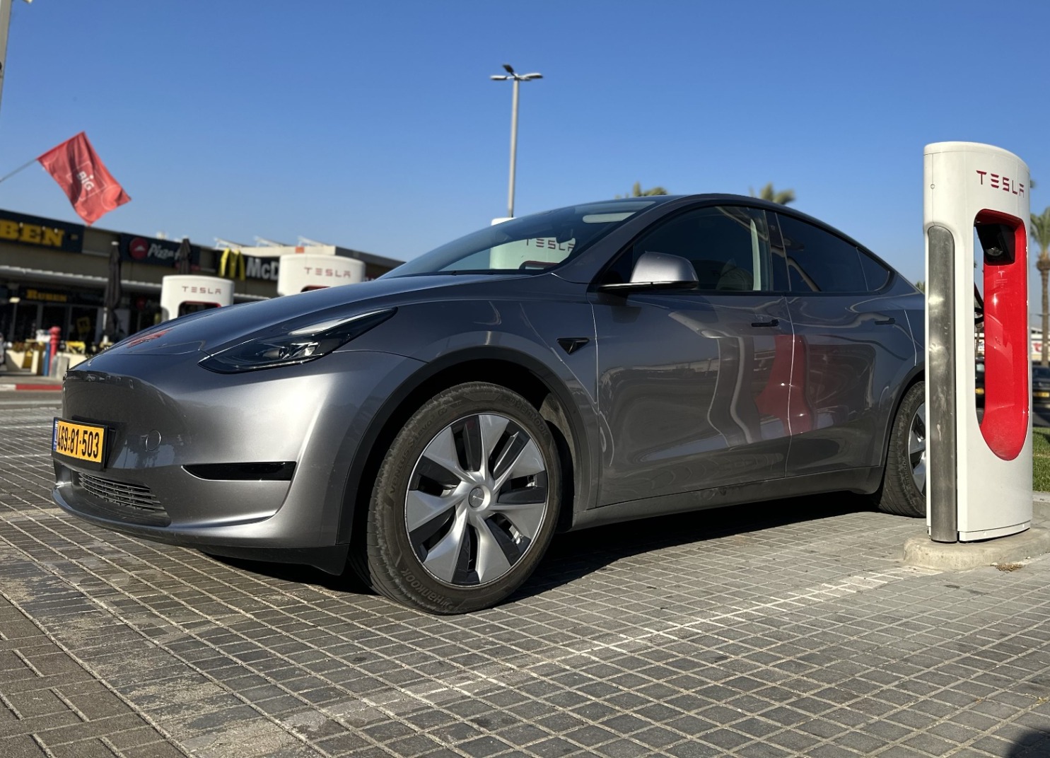 1694099-Tesla-Model_Y-2024-11-BH.jpeg