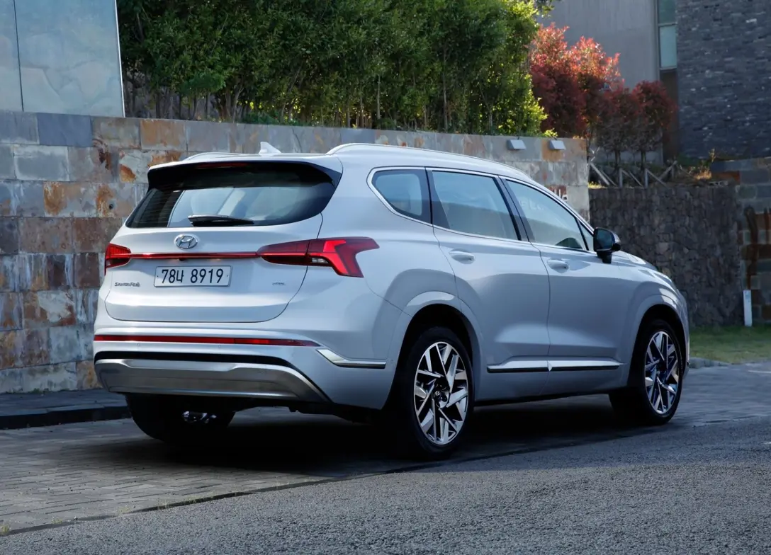 1640055-Hyundai-Santa_Fe-2021-05.jpg