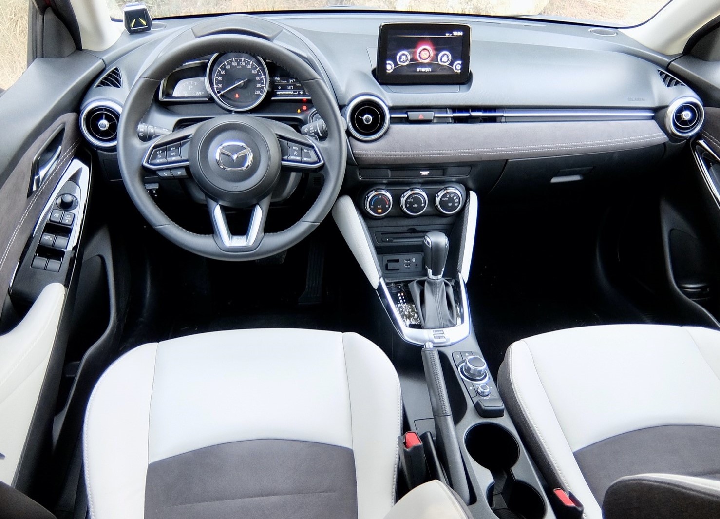 1673822-Mazda-2-2023-06.jpeg
