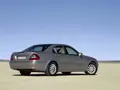 1590160-Mercedes-Benz-E-Class-2006 2.jpg