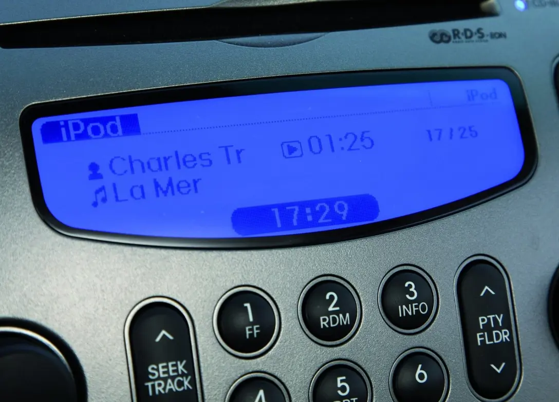 1686867-Hyundai-i10-2012-07.jpg