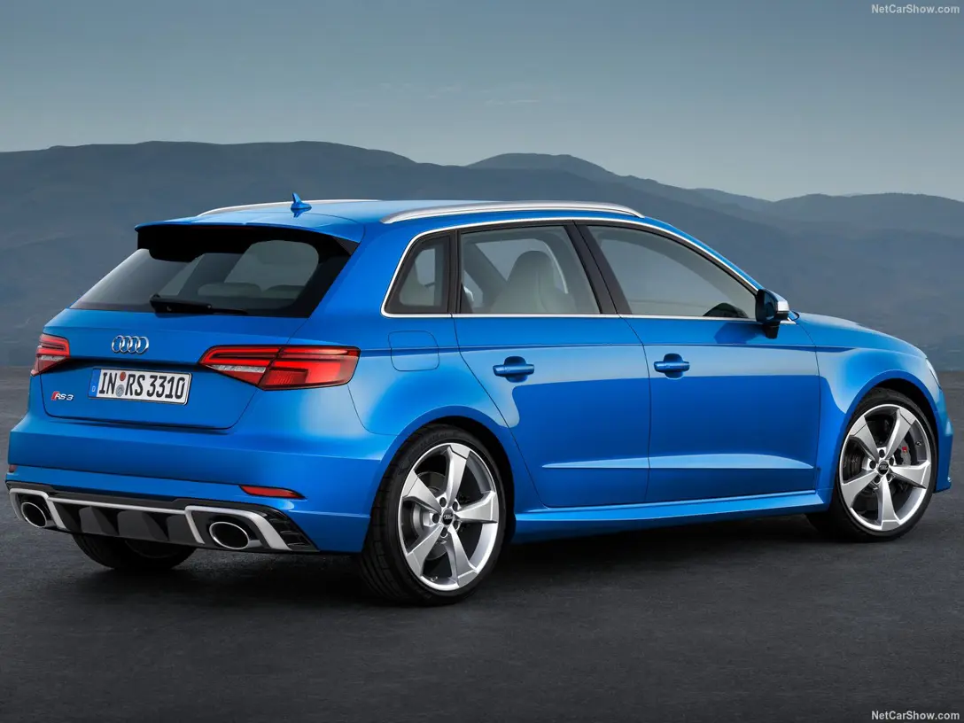 1588626-Audi-RS3_Sportback 2.jpg