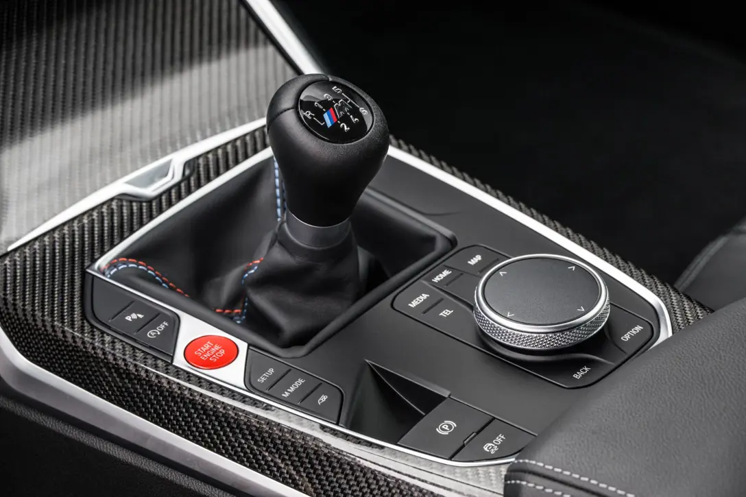 1684152-BMW-M2-2023-10.jpg