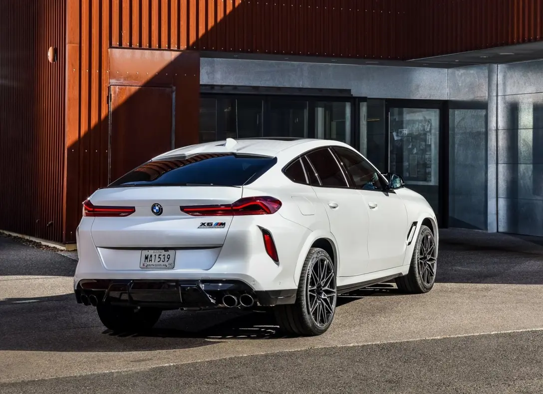 1678469-BMW-X6-2023-03.jpg