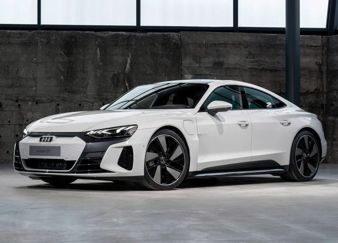 1699985-Audi-e-tron_GT_quattro-2024-00.jpg