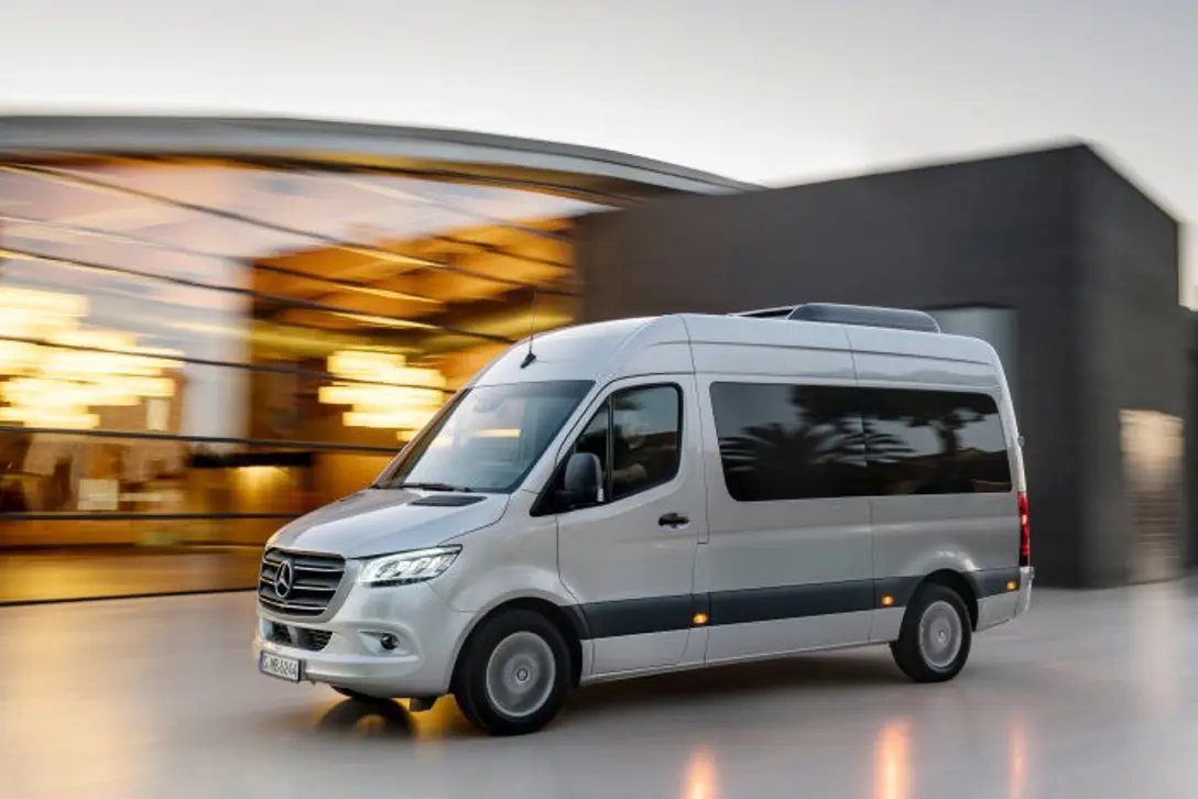 1602210-Mercedes-Benz-Sprinter-main.jpg