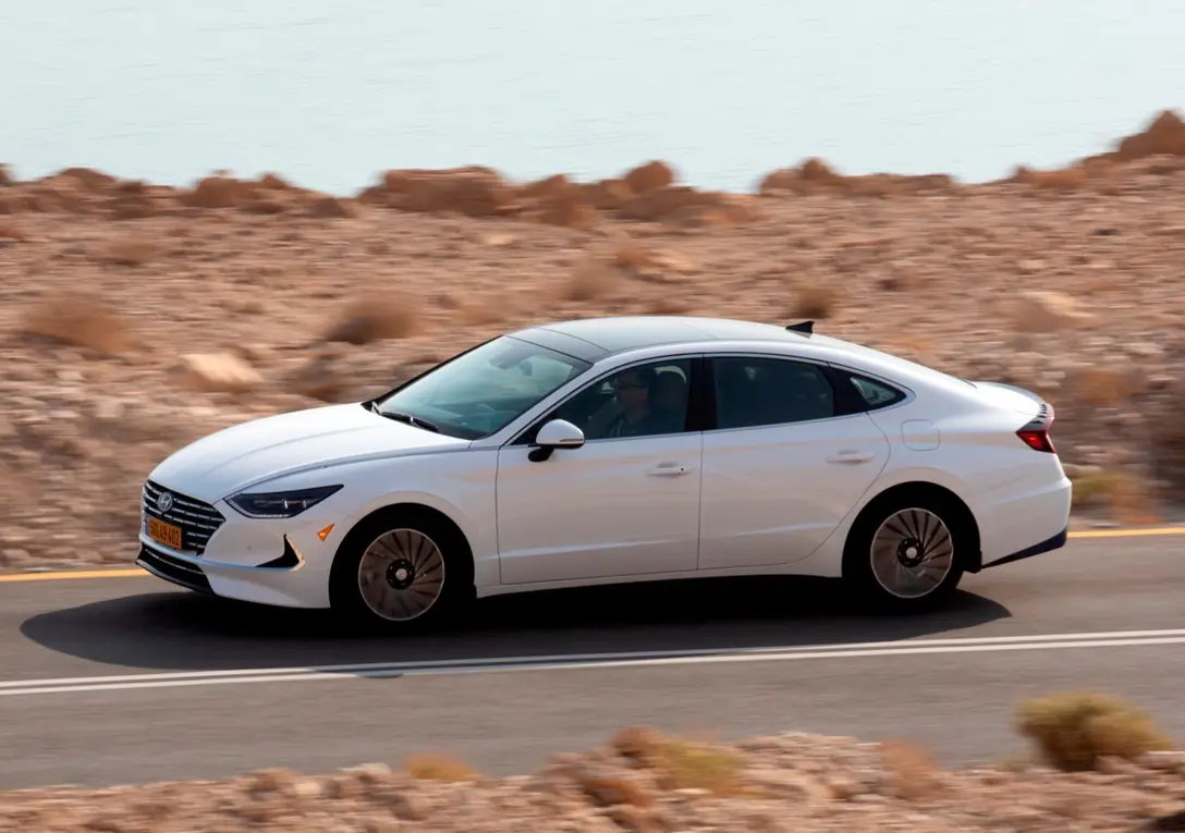 1673242-Hyundai-Sonata-2023-06.jpg