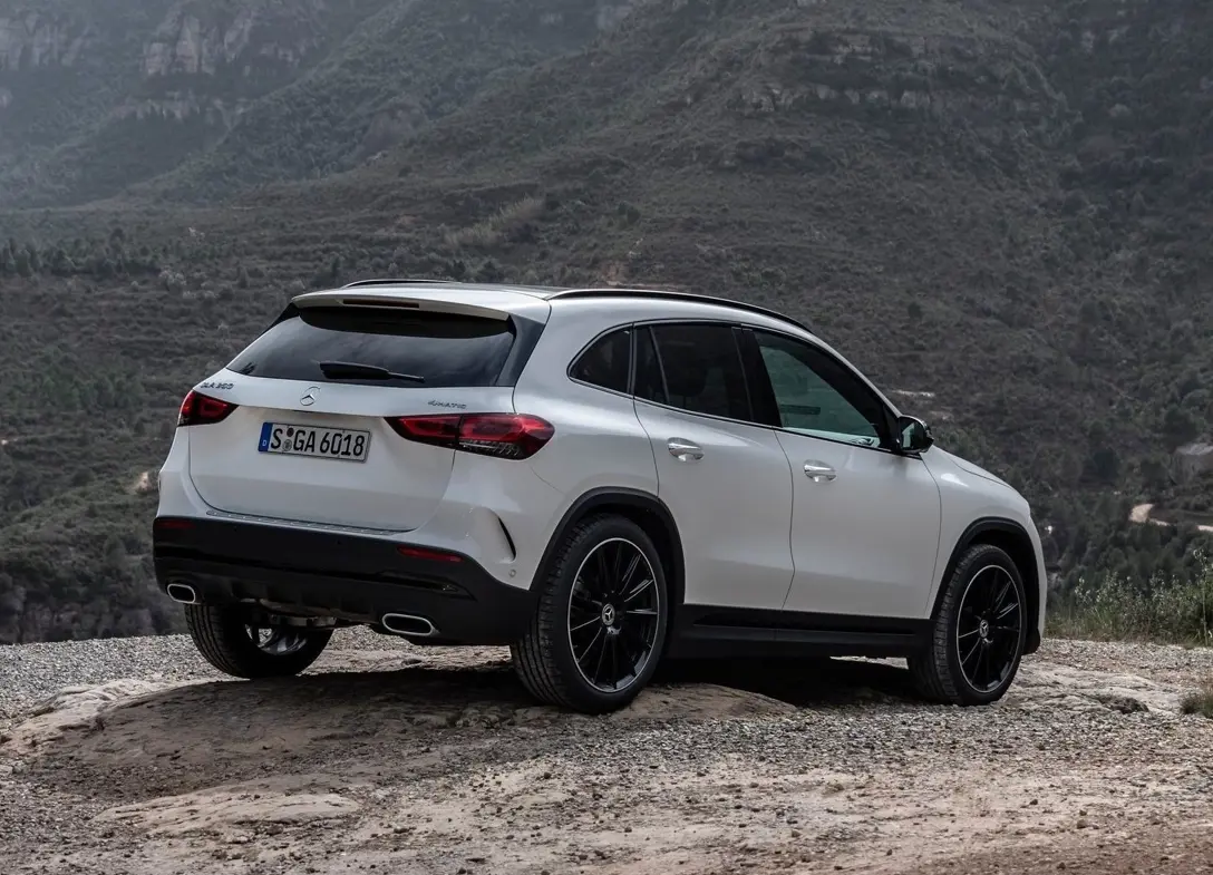 1668450-Mercedes-Benz-GLA-2022-02.jpg