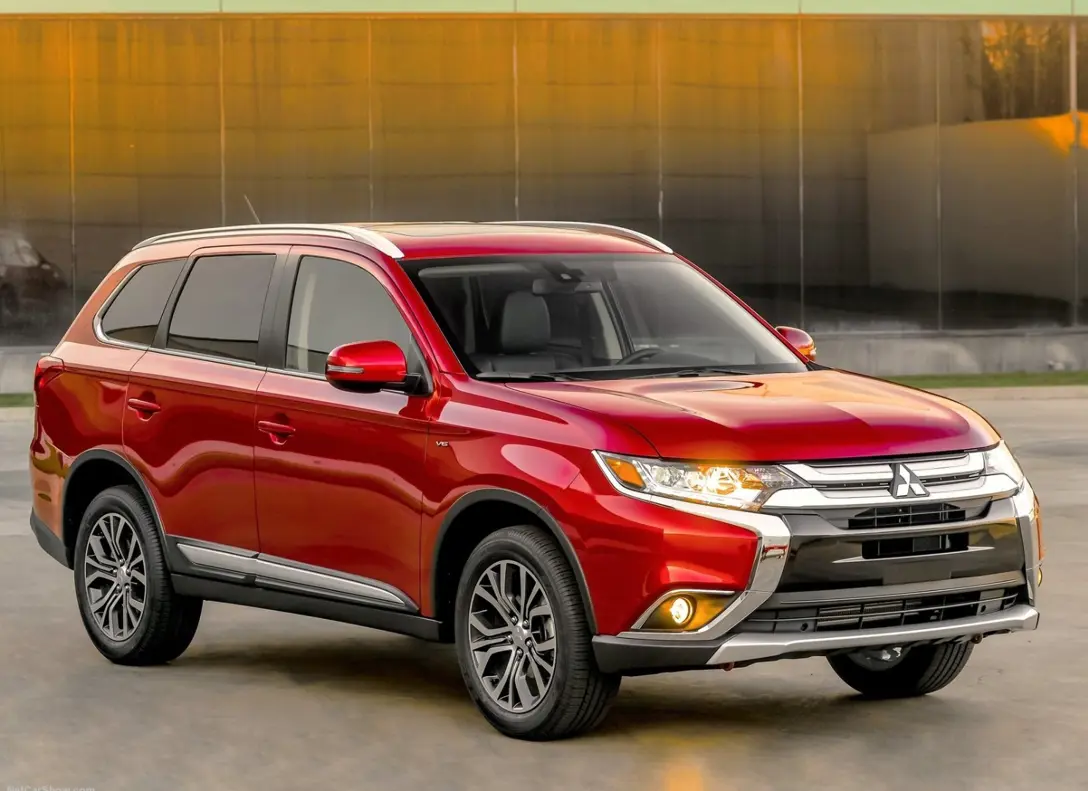 1638635-Mitsubishi-Outlander-2020-01.jpg