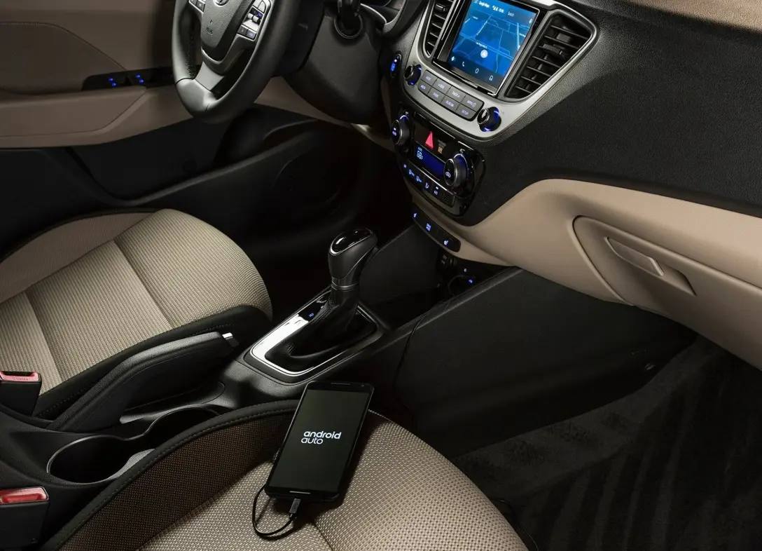 1655177-Hyundai-Accent-2018-1600-2b.jpg