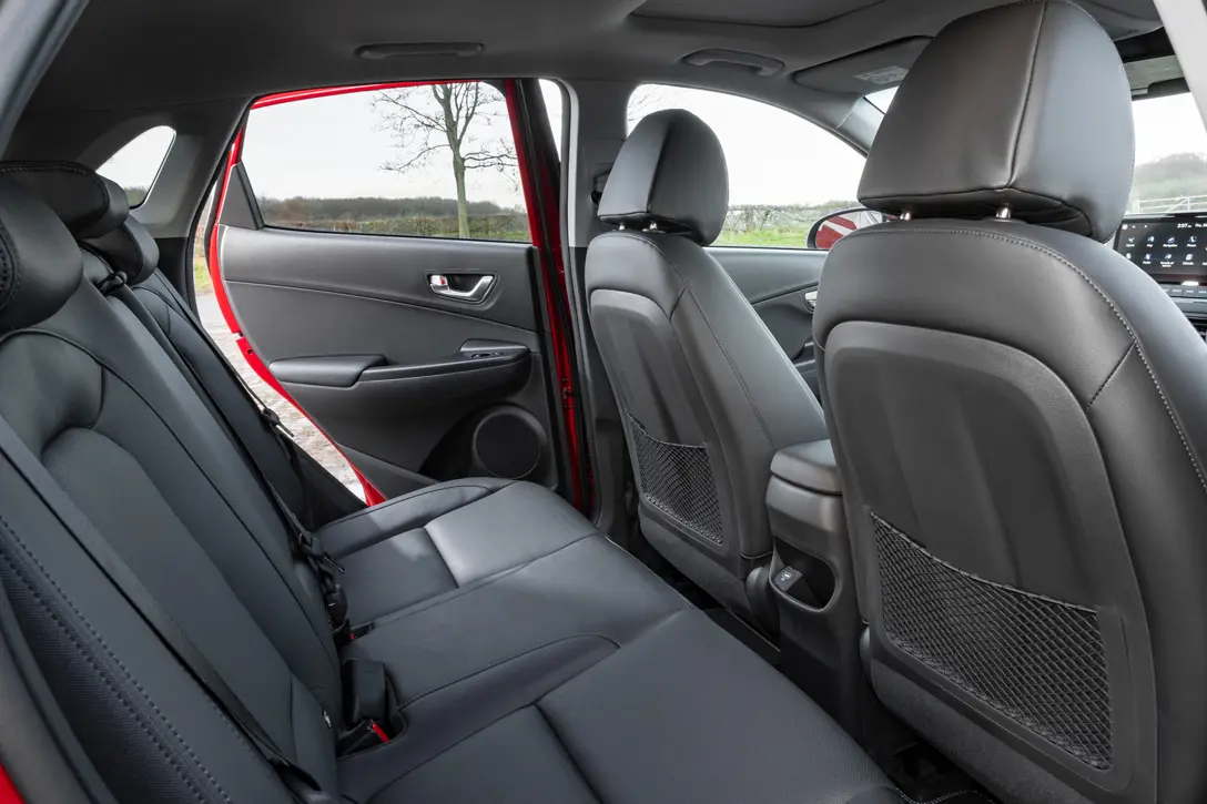 1673450-Hyundai-Kona_Turbo-2023-14.jpg