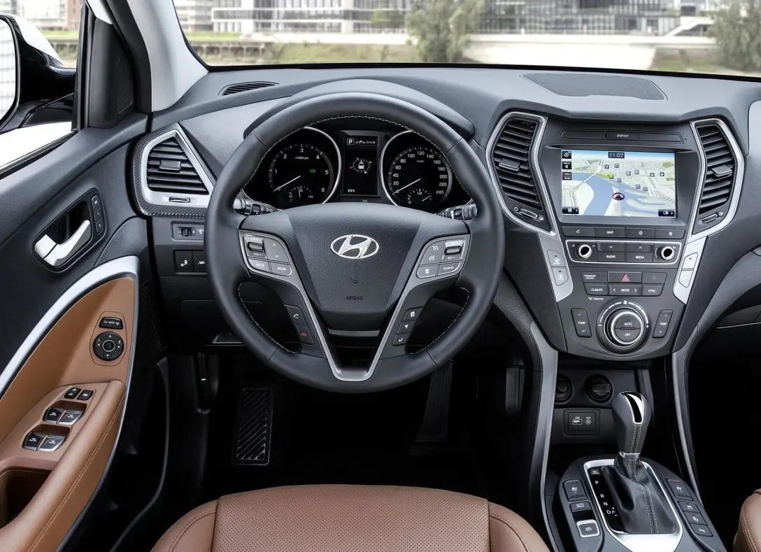 1642857-Hyundai-Santa_Fe-2018-05.jpg