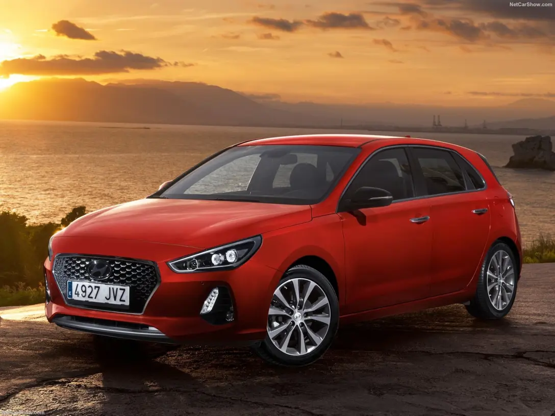 1645645-Hyundai-i30-2017-1600-03.jpg