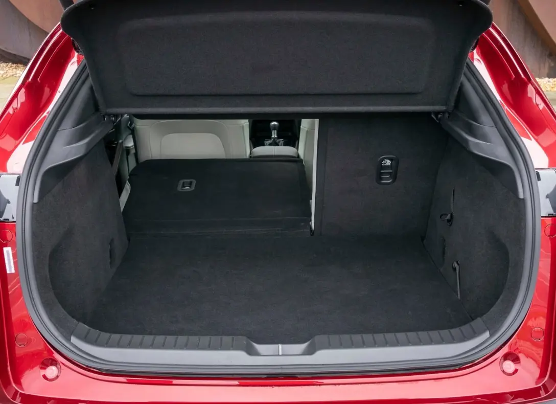 1655182-Mazda-CX-30-2022-09.jpg