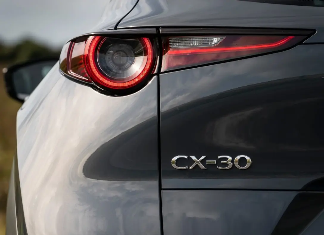 1655183-Mazda-CX-30-2022-10.jpg
