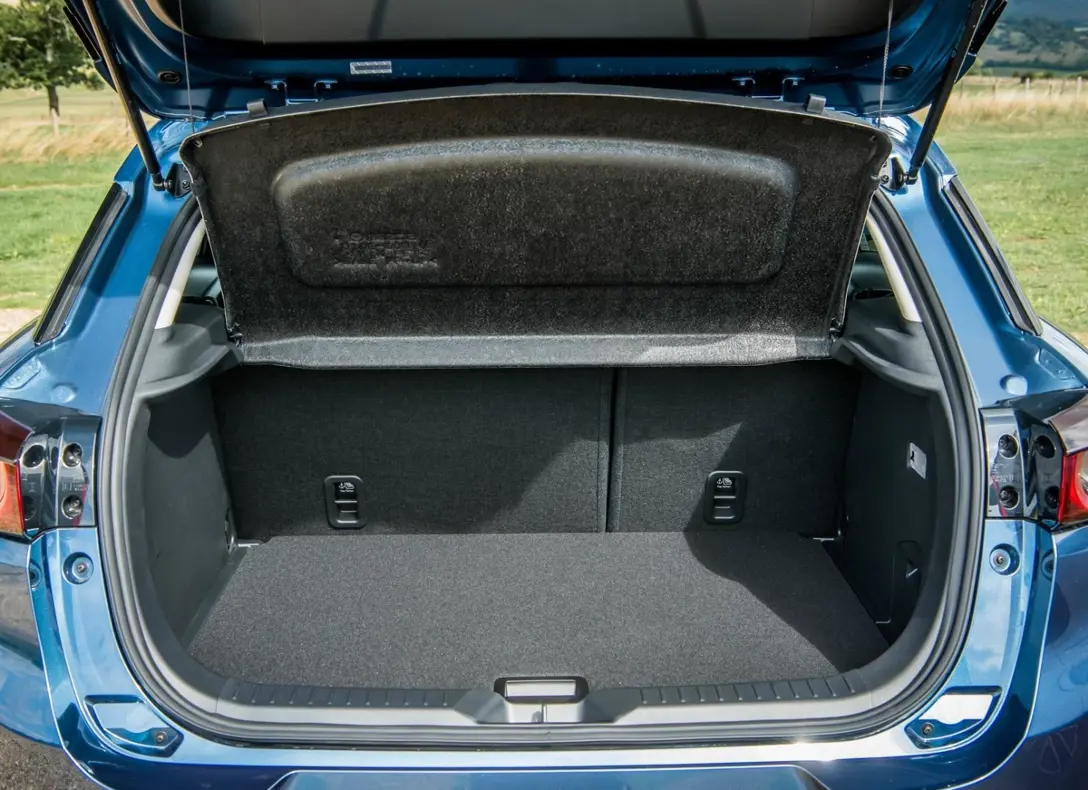 1673150-Mazda-CX-3-2023-10.jpg