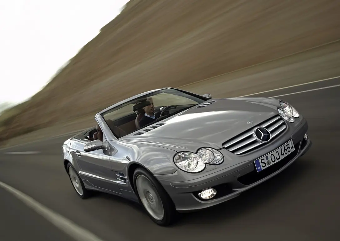 1593918-Mercedes-Benz-SL-Class 1.jpg