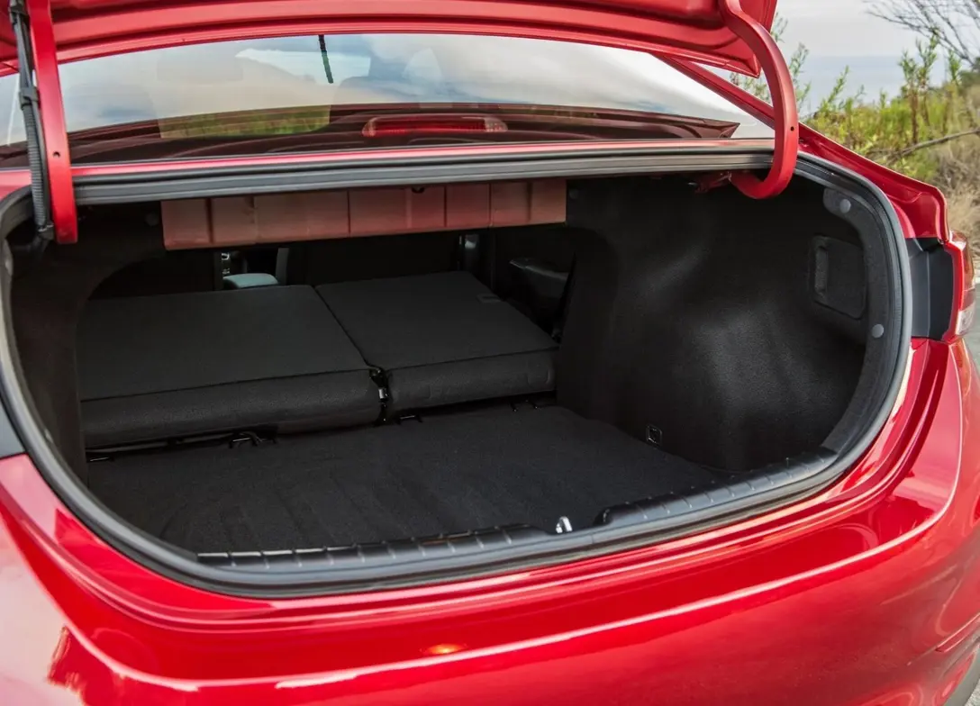 1641004-Hyundai-Accent-2019-07.jpg