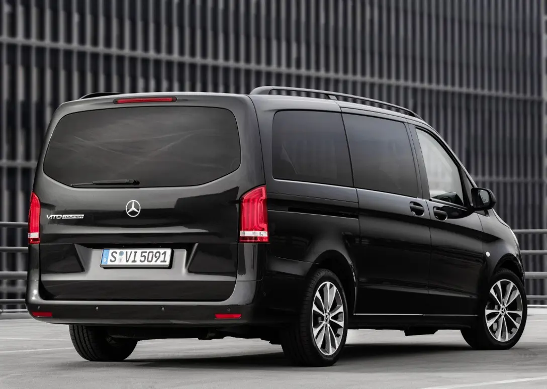 1656206-Mercedes-Vito-2022-02.jpg