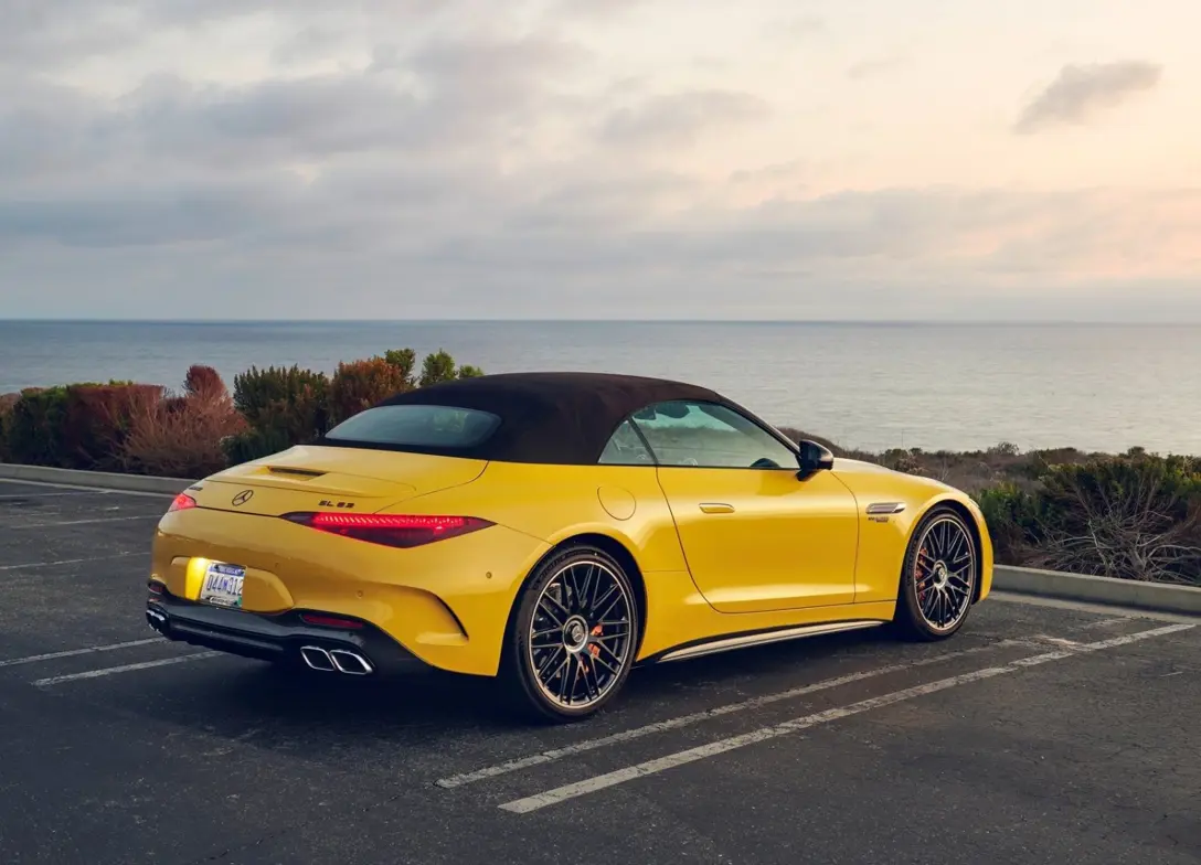 1669590-Mercedes-Benz-SL-AMG-2022-03.jpg