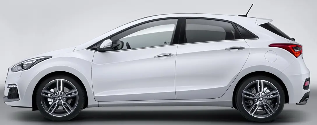 1645605-hyundai-i30-pics-15533.jpg