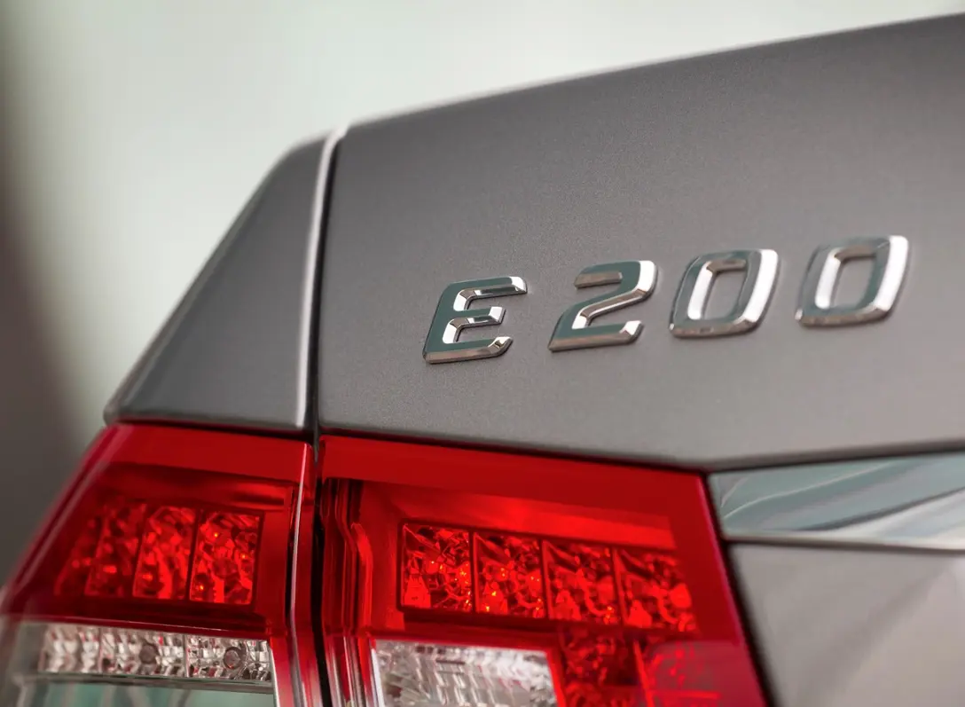 1659118-Mercedes-Benz-E-2022-03.jpg
