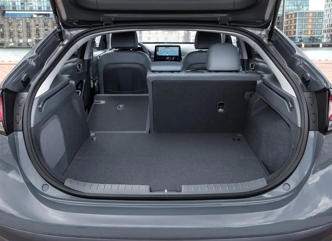 1652026-Hyundai-Ioniq-2022-08.jpg