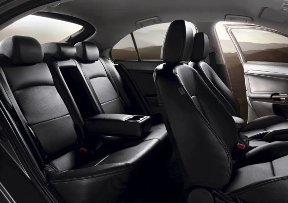 1666040-Mitsubishi-Lancer_Sportback-2017-08.jpg
