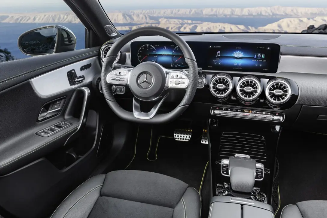 1647110-Mercedes A class 2020 (11).jpg