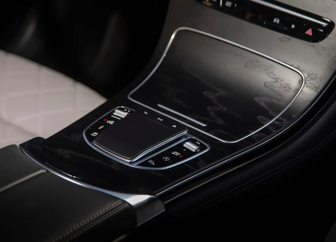 1655729-Mercedes-Benz-GLC43_AMG_4Matic_Coupe-2020-1600-47.jpg