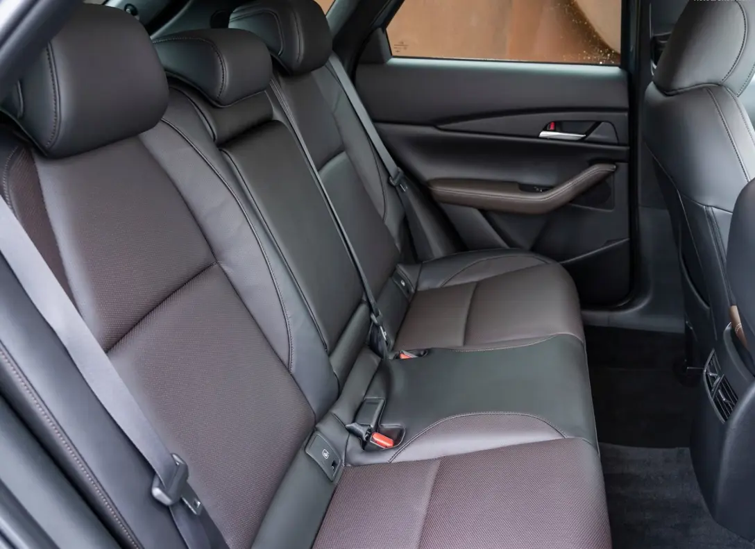 1655181-Mazda-CX-30-2022-08.jpg