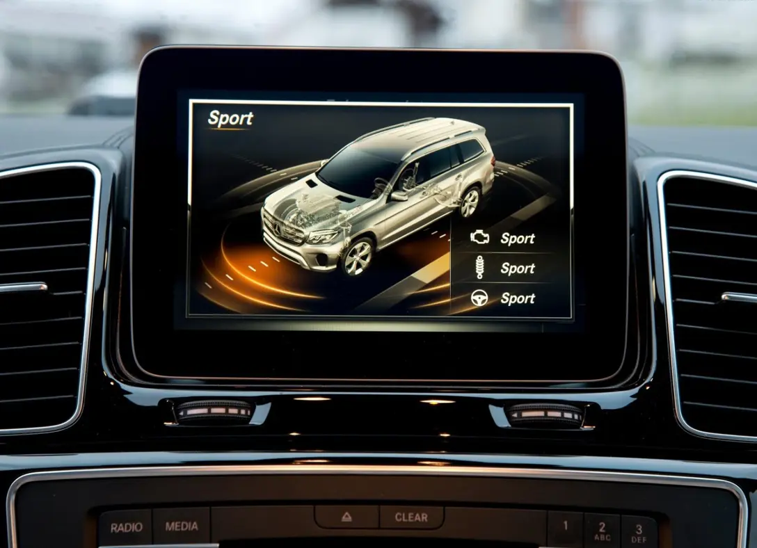1669610-Mercedes-Benz-GLS-2017-07.jpg