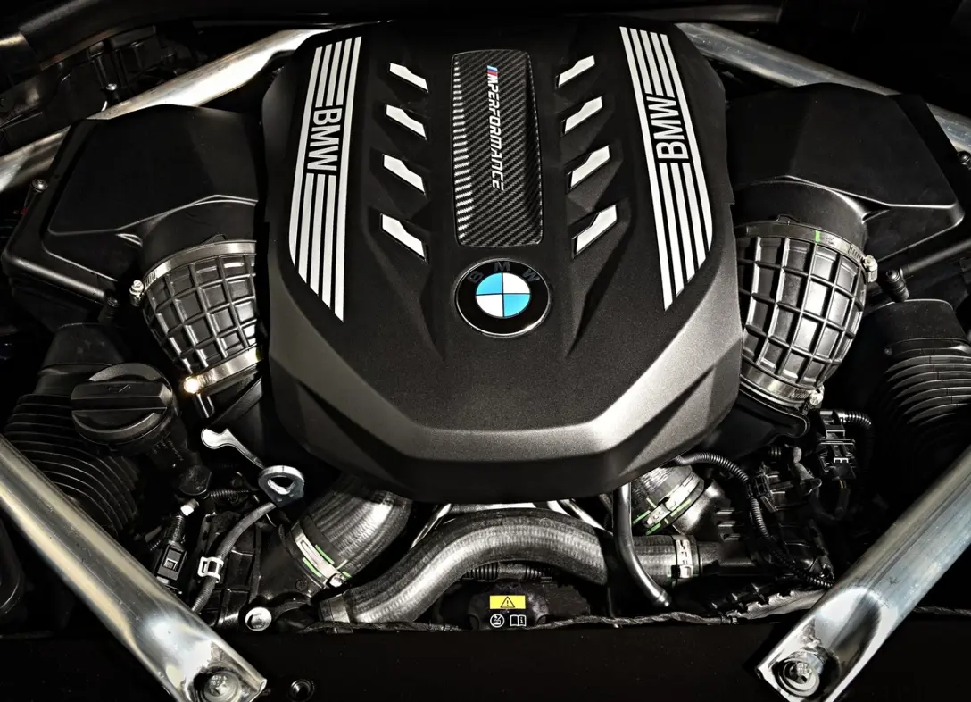 1650835-BMW-X7_M50i-2020-1600-2c.jpg