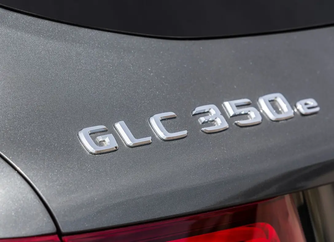 1651713-Mercedes-Benz-GLC-2017-08.jpg
