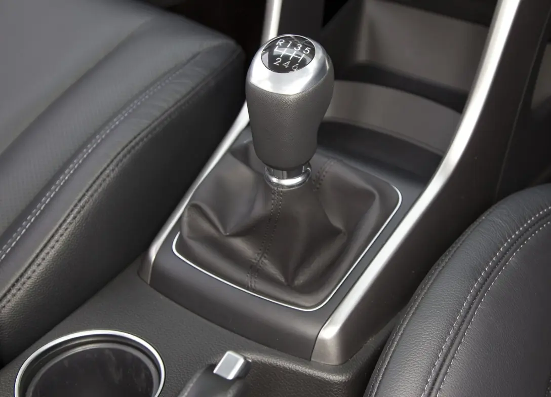 1690680-Hyundai-i30_Wagon-2012-08.jpg