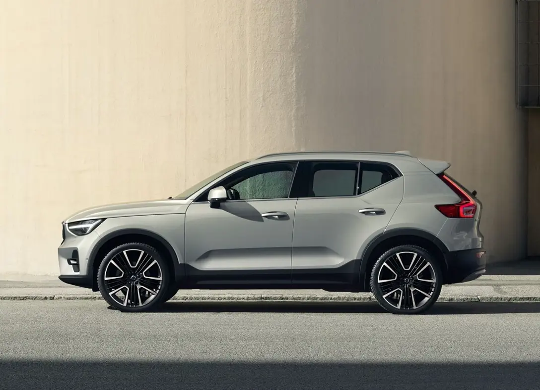 1693381-Volvo-XC40-T-2024-01.jpg