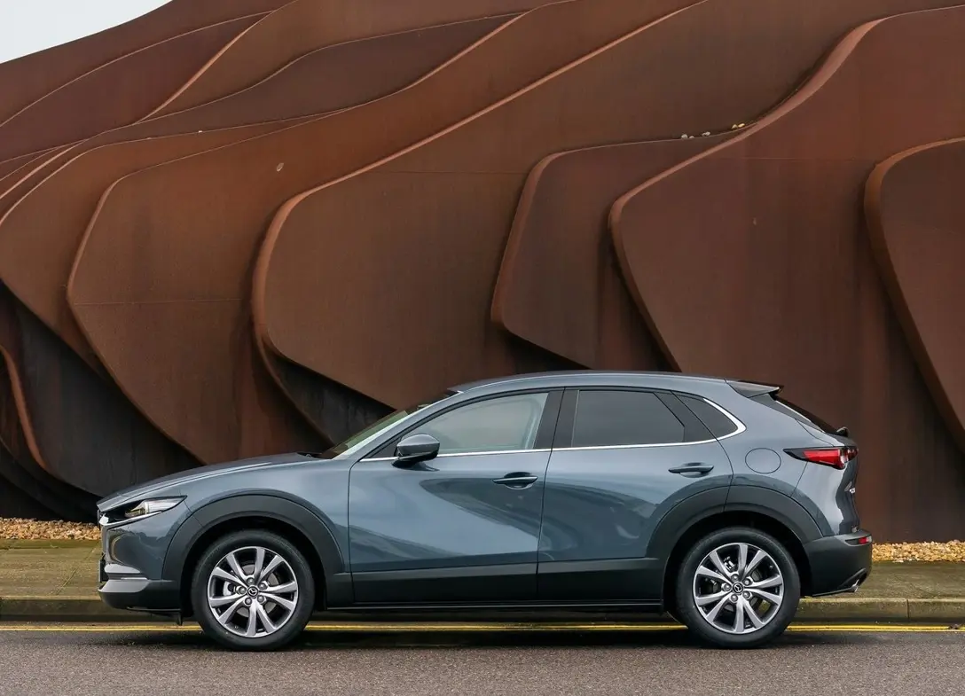 1655187-Mazda-CX-30-2022-05.jpg