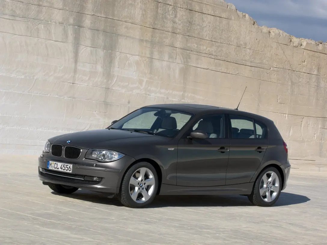 1592879-BMW-1-Series 1.jpg