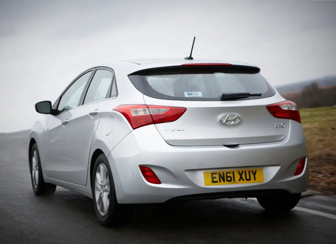 1658187-Hyundai-i30-2013-02.jpg