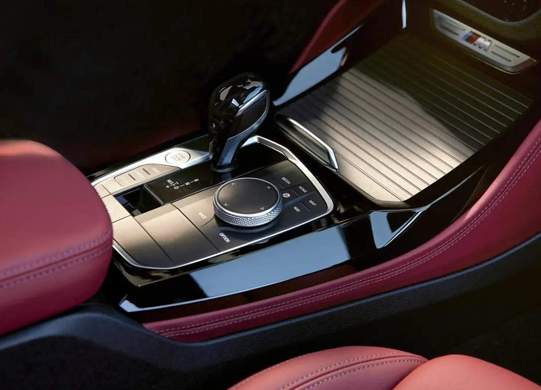 1676962-BMW-X4-2023-08.jpg
