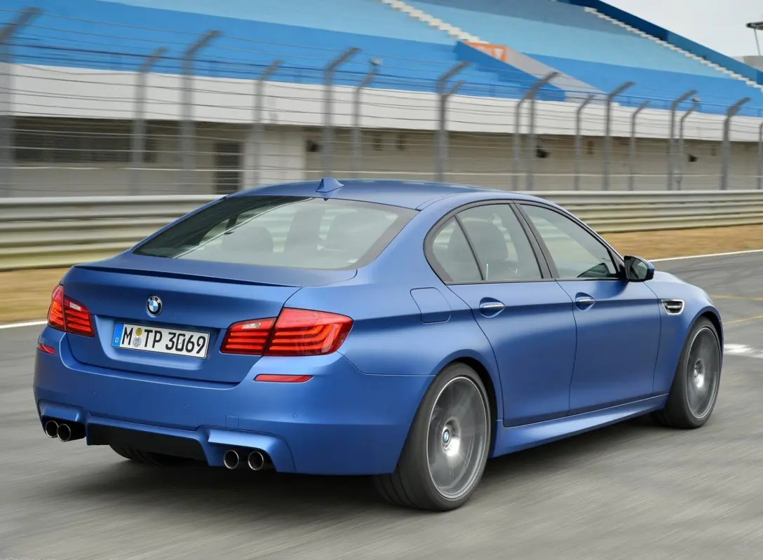 1604440-BMW-M5-2011-2016-6.jpg