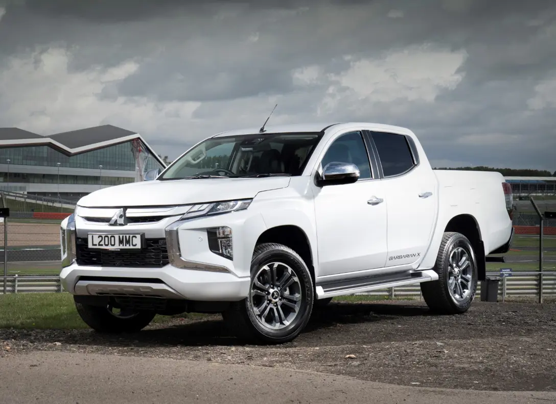 1662967-Mitsubishi-Triton-2020-05.jpg
