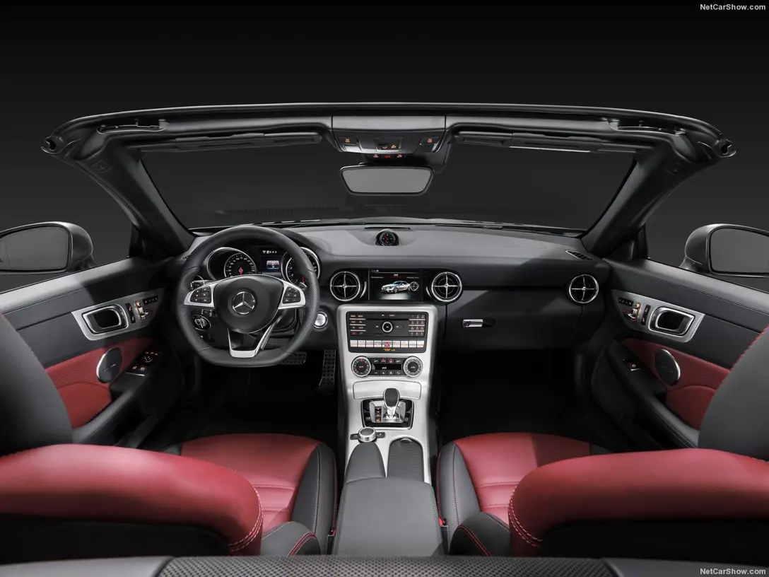 1590272-Mercedes-Benz-SLC 7.jpg