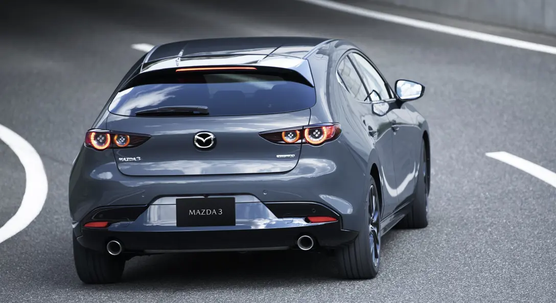 1654656-2019_mazda3_7_1920x1080.jpg