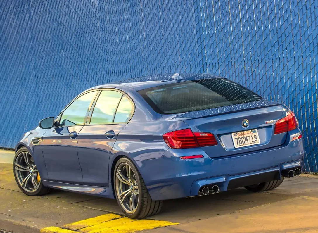 1604439-BMW-M5-2011-2016-5.jpg